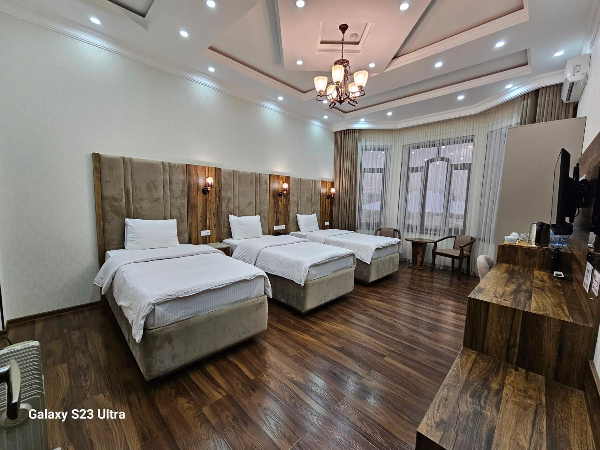 Hotel Sharq Douchanbé Extérieur photo